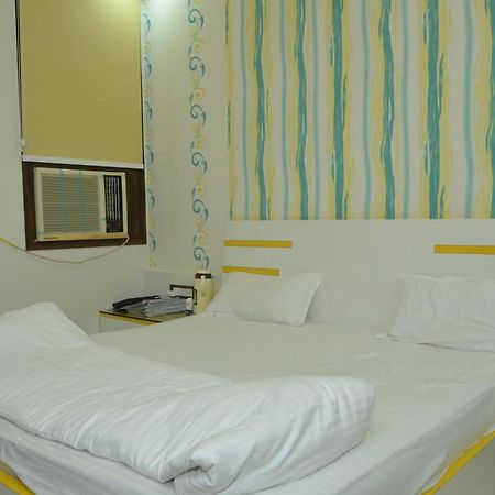 Hotel Paradise Inn Auraiya Dış mekan fotoğraf