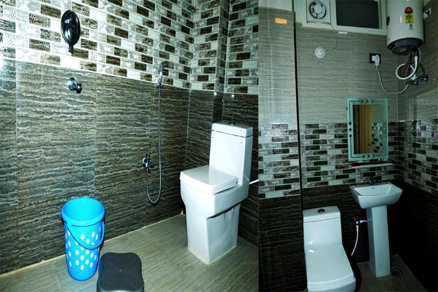 Hotel Paradise Inn Auraiya Dış mekan fotoğraf