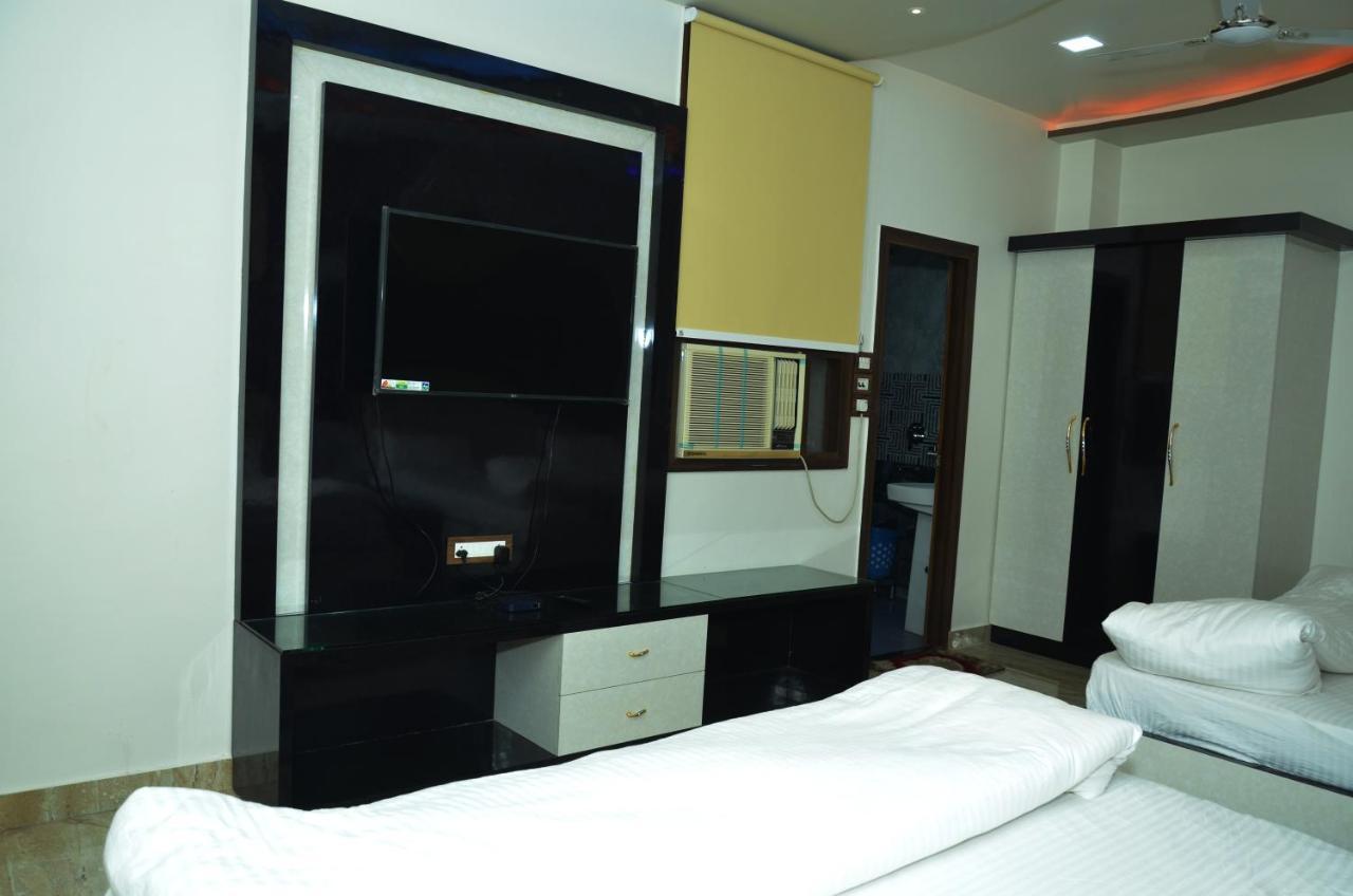 Hotel Paradise Inn Auraiya Dış mekan fotoğraf